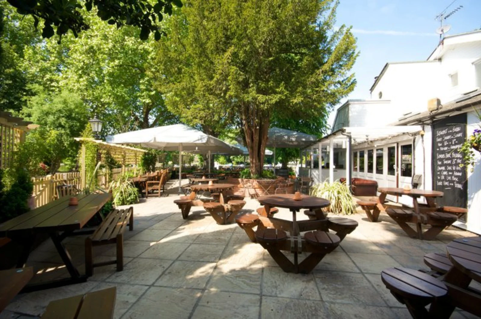 Best Pubs in Kingston & Surbiton (2026)