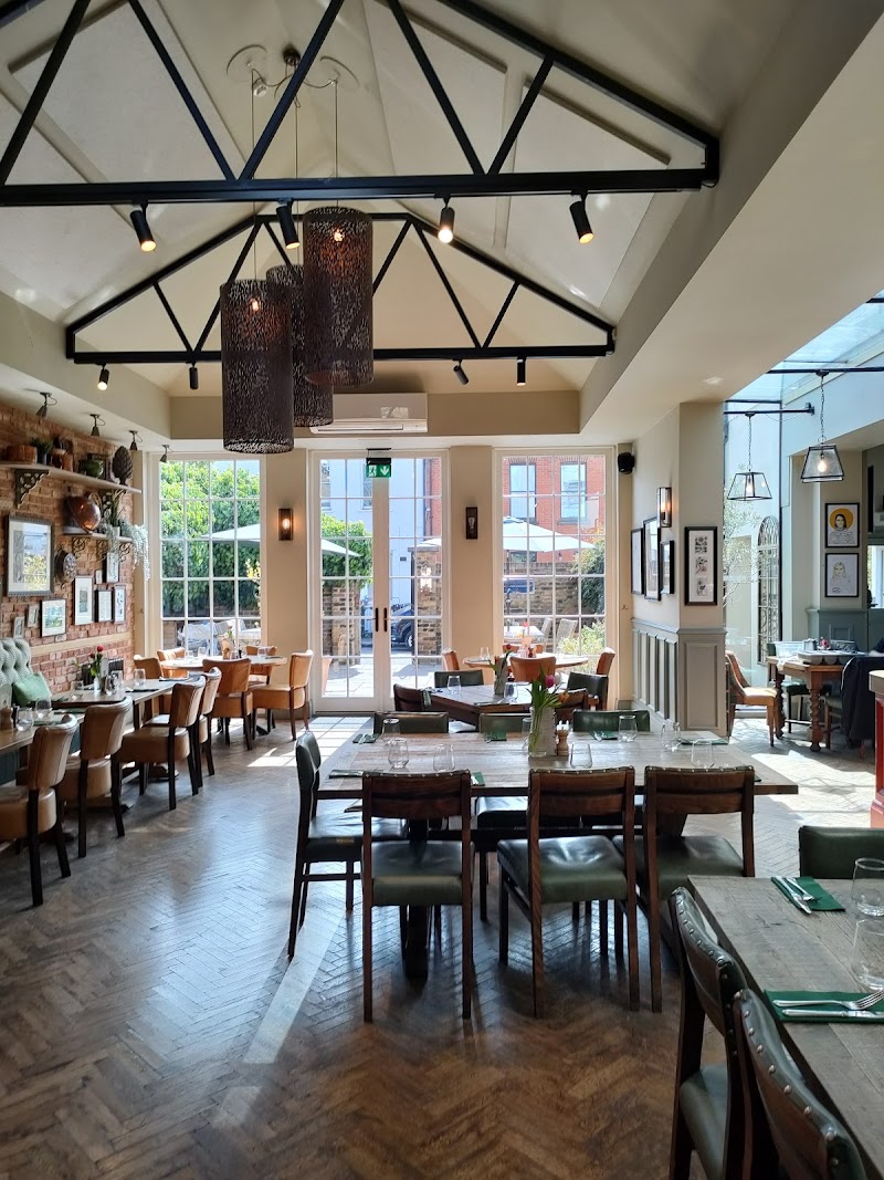 The Canbury Arms - Photo 3