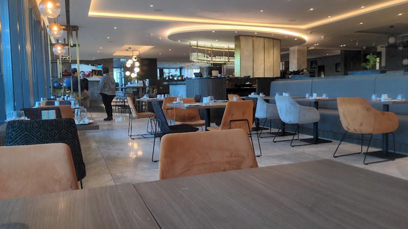 Daffodils Bar & Restaurant
