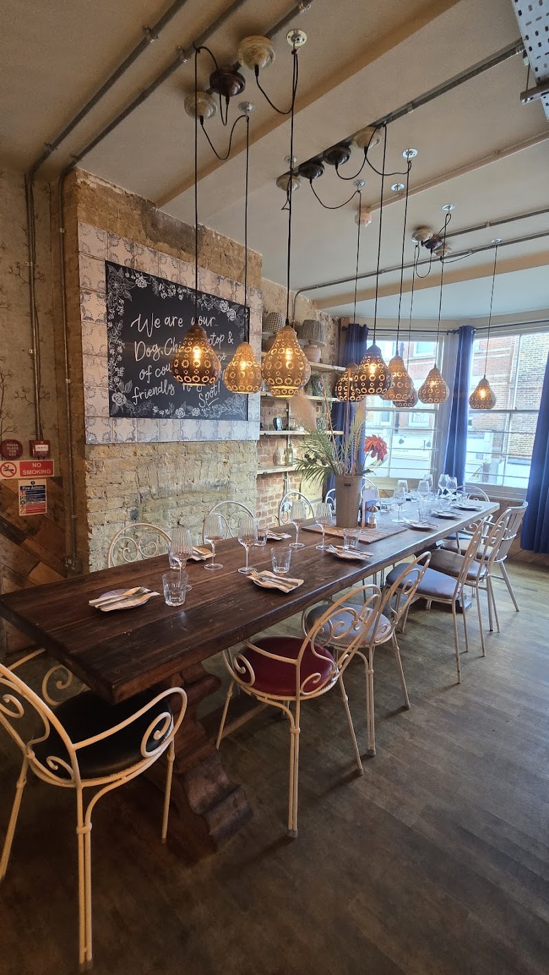 Megan's at the Griffin - Photo 4