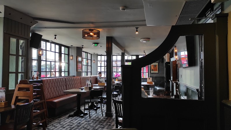 O'Neill's - Photo 2
