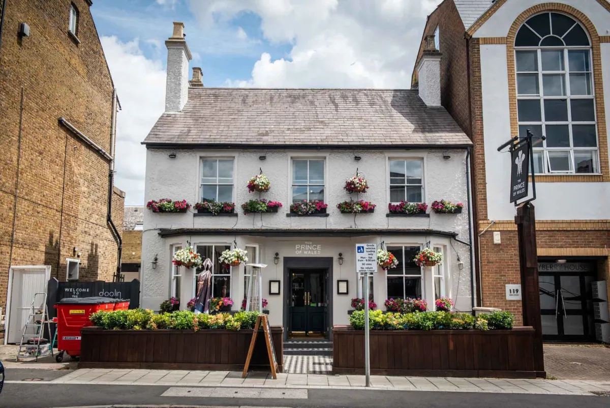 Prince of Wales - Pub in Surbiton